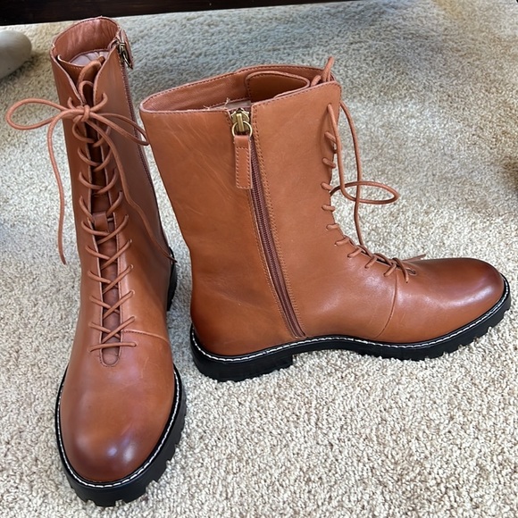 J.Crew SZ 9.5 Gwen lug sole lace up mid calf leather boots.
